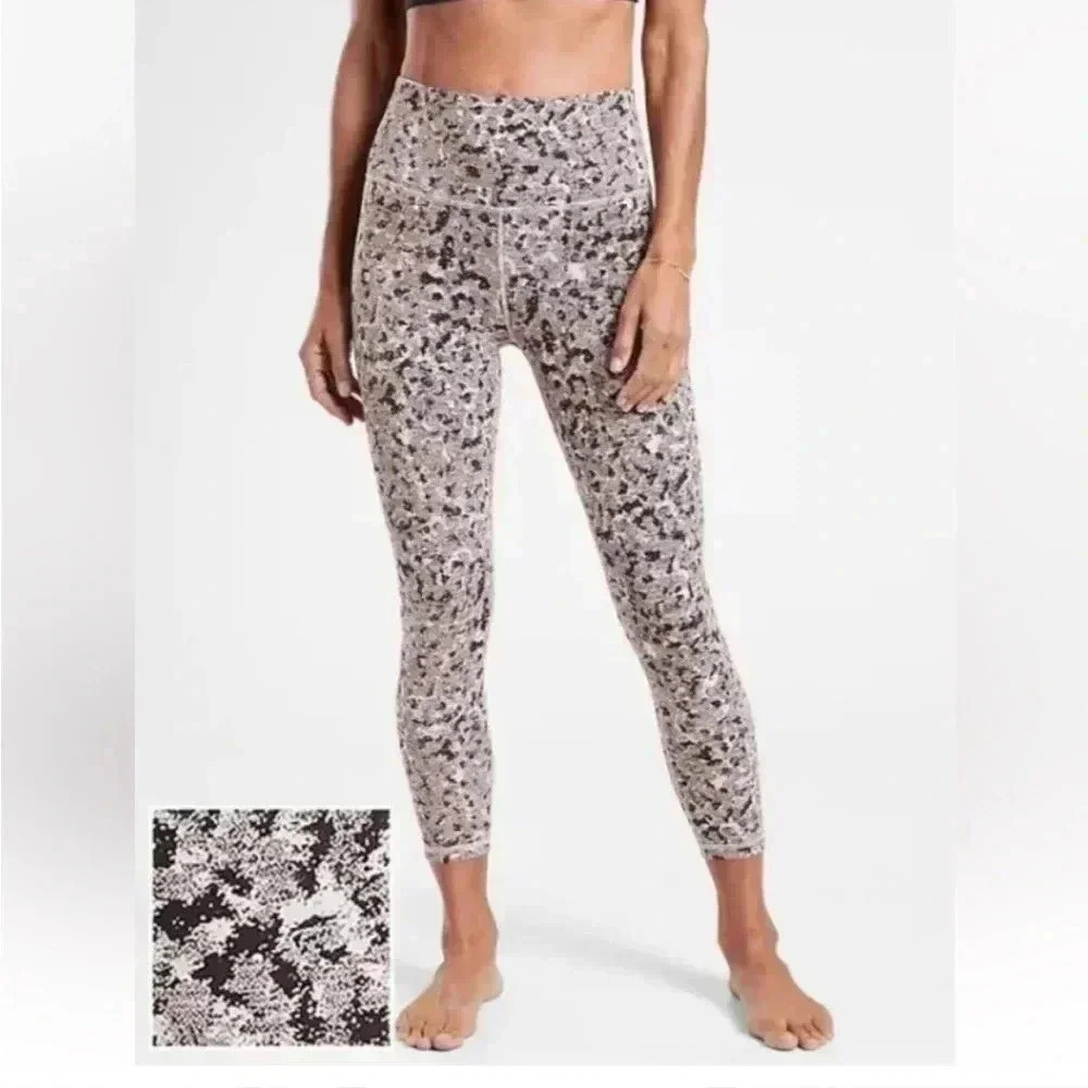 Athleta Elation Textured  7/8 Tight
